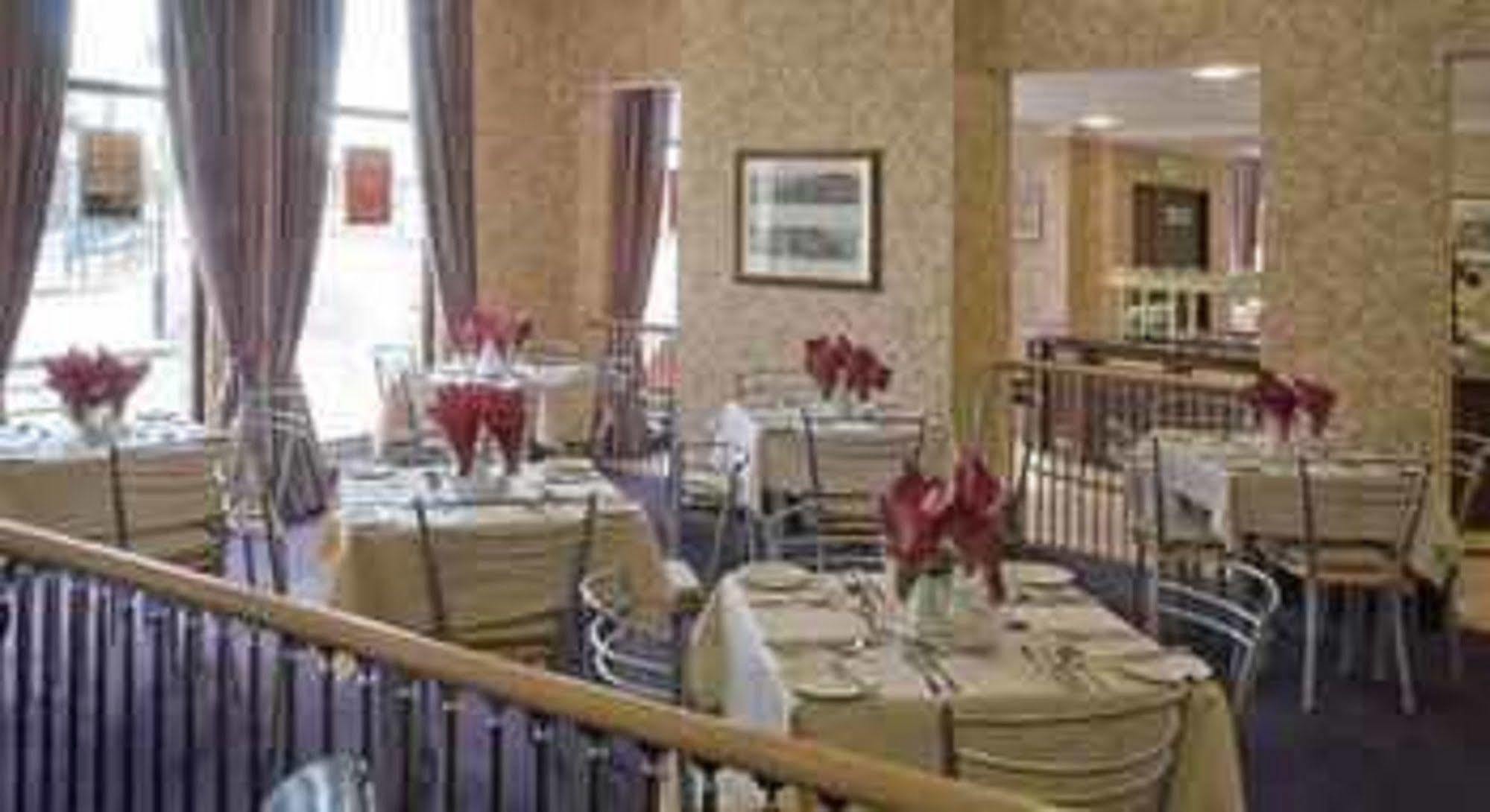 Britannia Hotel Wolverhampton Exterior foto